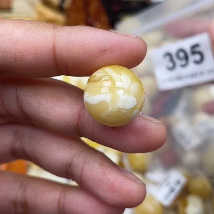 蜜蜡未镶嵌珠宝奇石17.3