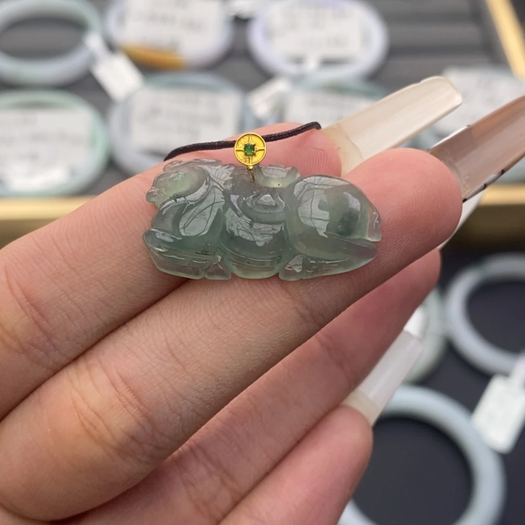 【闪购商品】颈饰18K金镶嵌翡翠