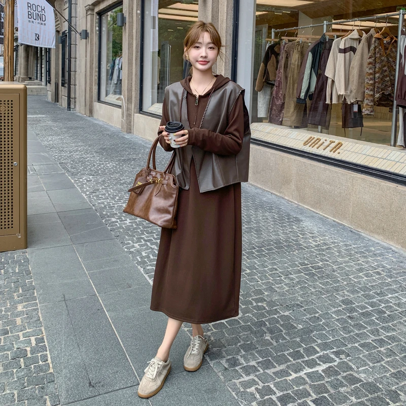 大方得体穿搭两件套裙装女2025春季新款女装酷飒皮马甲卫衣裙套装