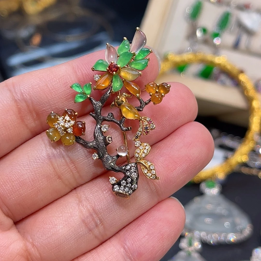 翡翠18K金镶嵌吊坠(不含链)胸针吊坠两用