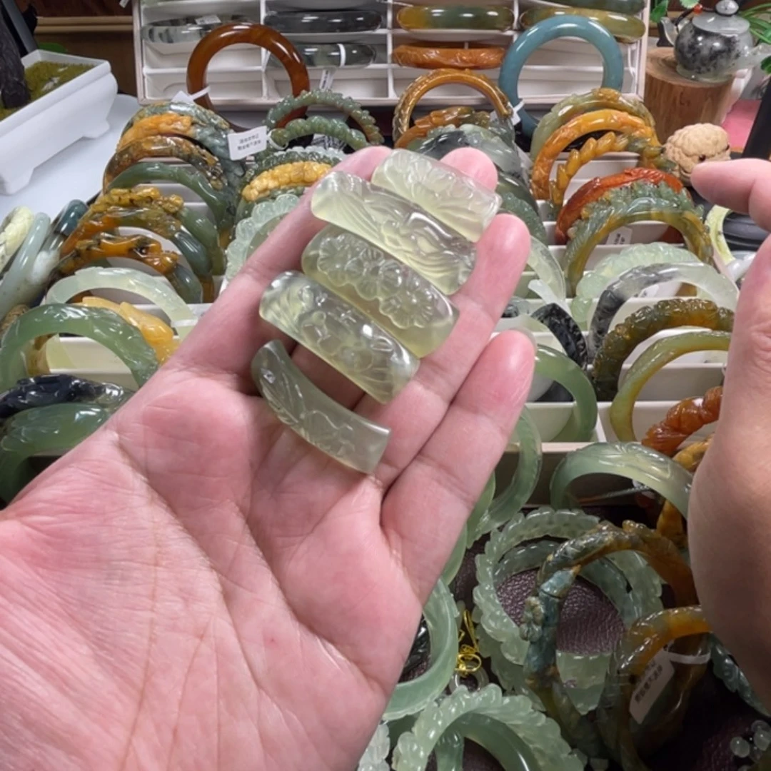 未镶嵌蛇纹石玉手镯