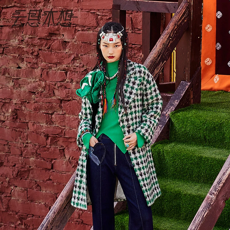 云思木想2022冬季新款手工立体花装饰+流苏撞色格子毛呢外套49941