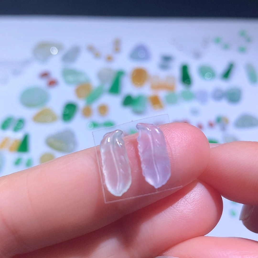 翡翠颈饰未镶嵌羽毛