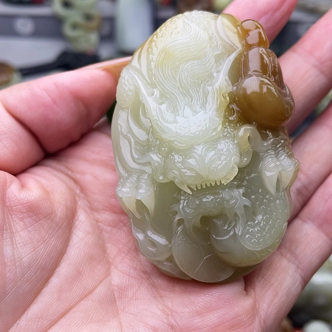 卿***词和田玉未镶嵌颈饰