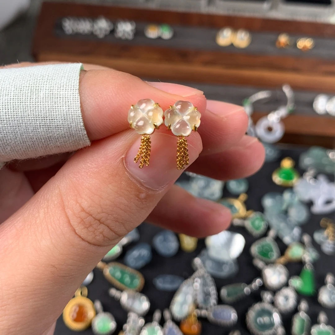 草***圈翡翠18K金镶嵌颈饰四叶草流苏耳钉