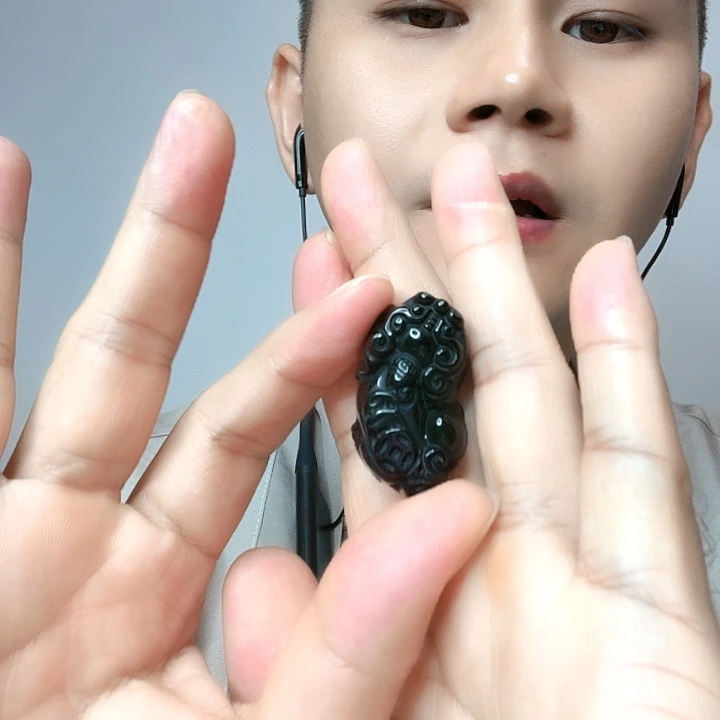 黑曜岩未镶嵌颈饰貔貅