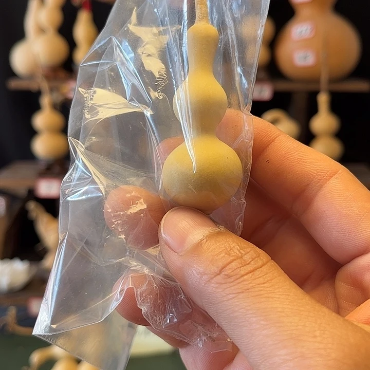 刘*博啦咯啦咯啦咯来咯磨牙