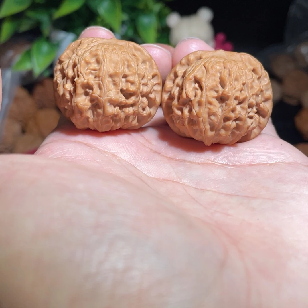 吊坠文玩核桃36龙眼