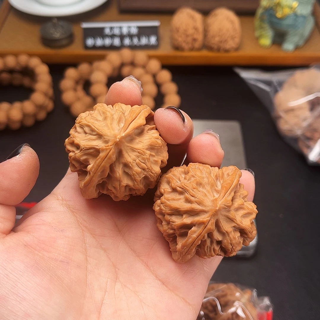 一***肌吊坠文玩核桃龙鳞128