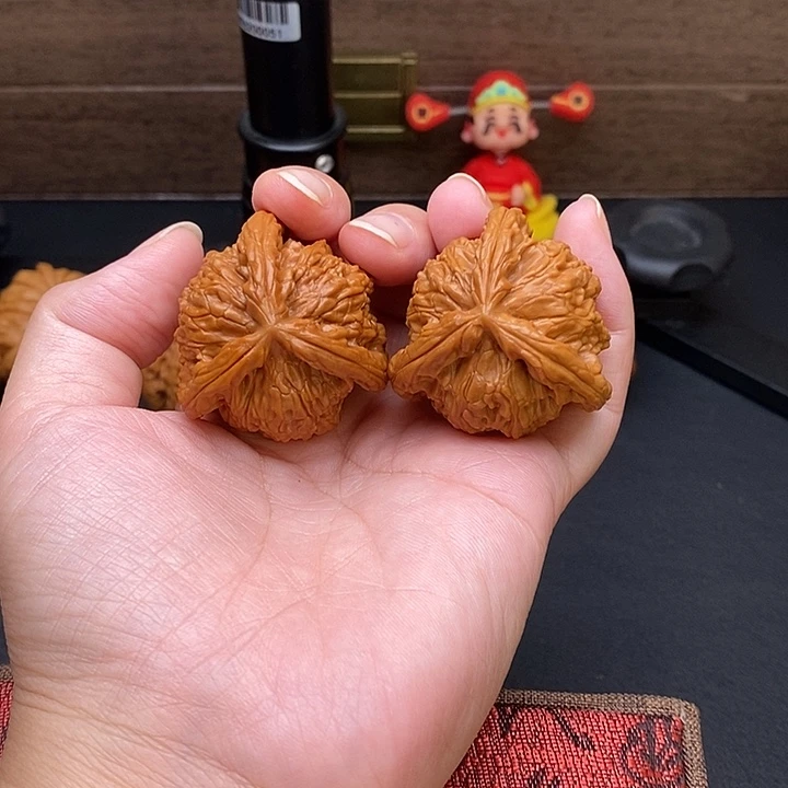 把件文玩核桃白奔