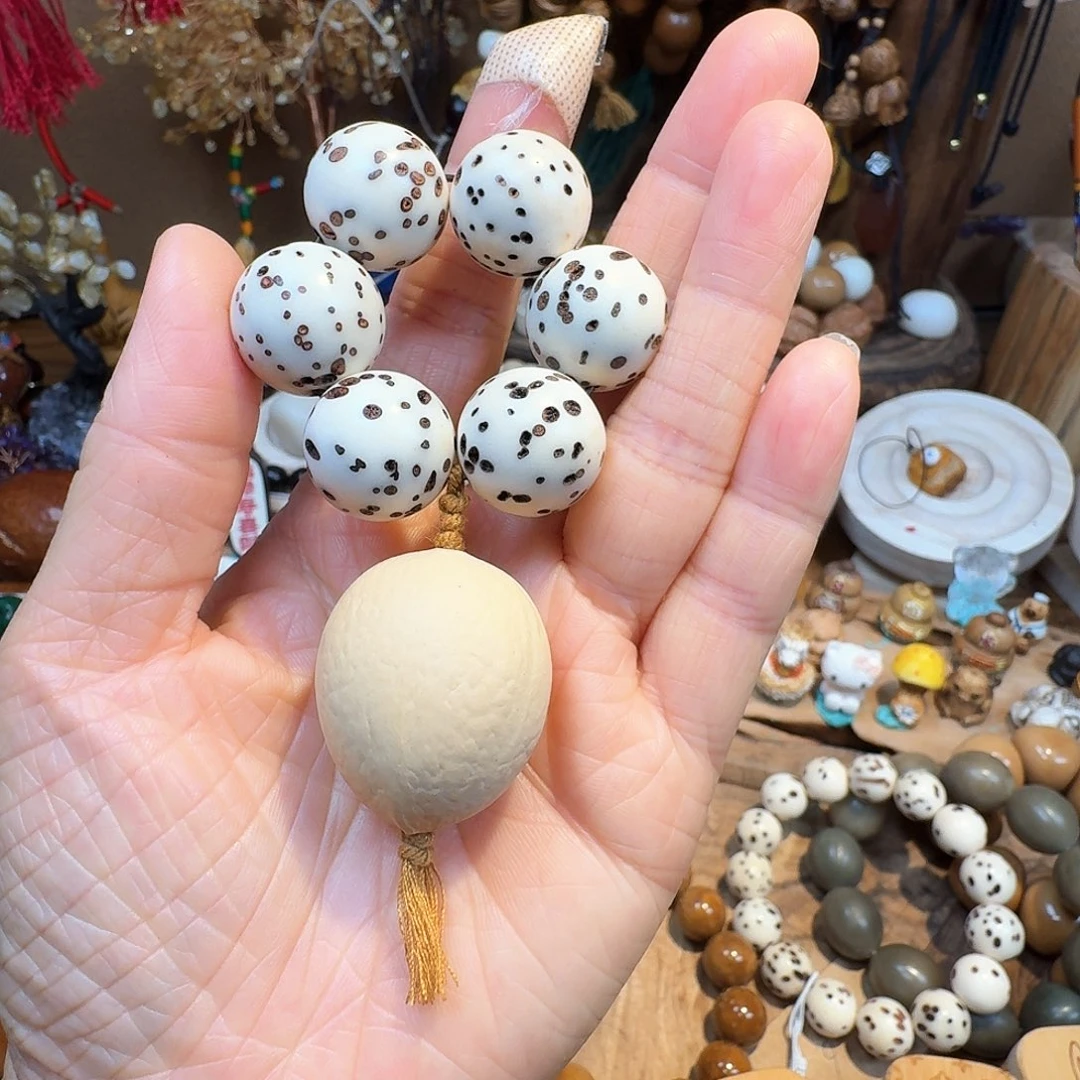 柏香籽/百香籽吊坠菩提树是