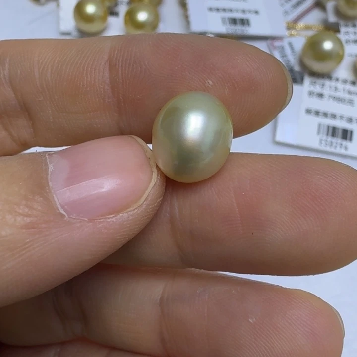 M***a海水珍珠颈饰未镶嵌