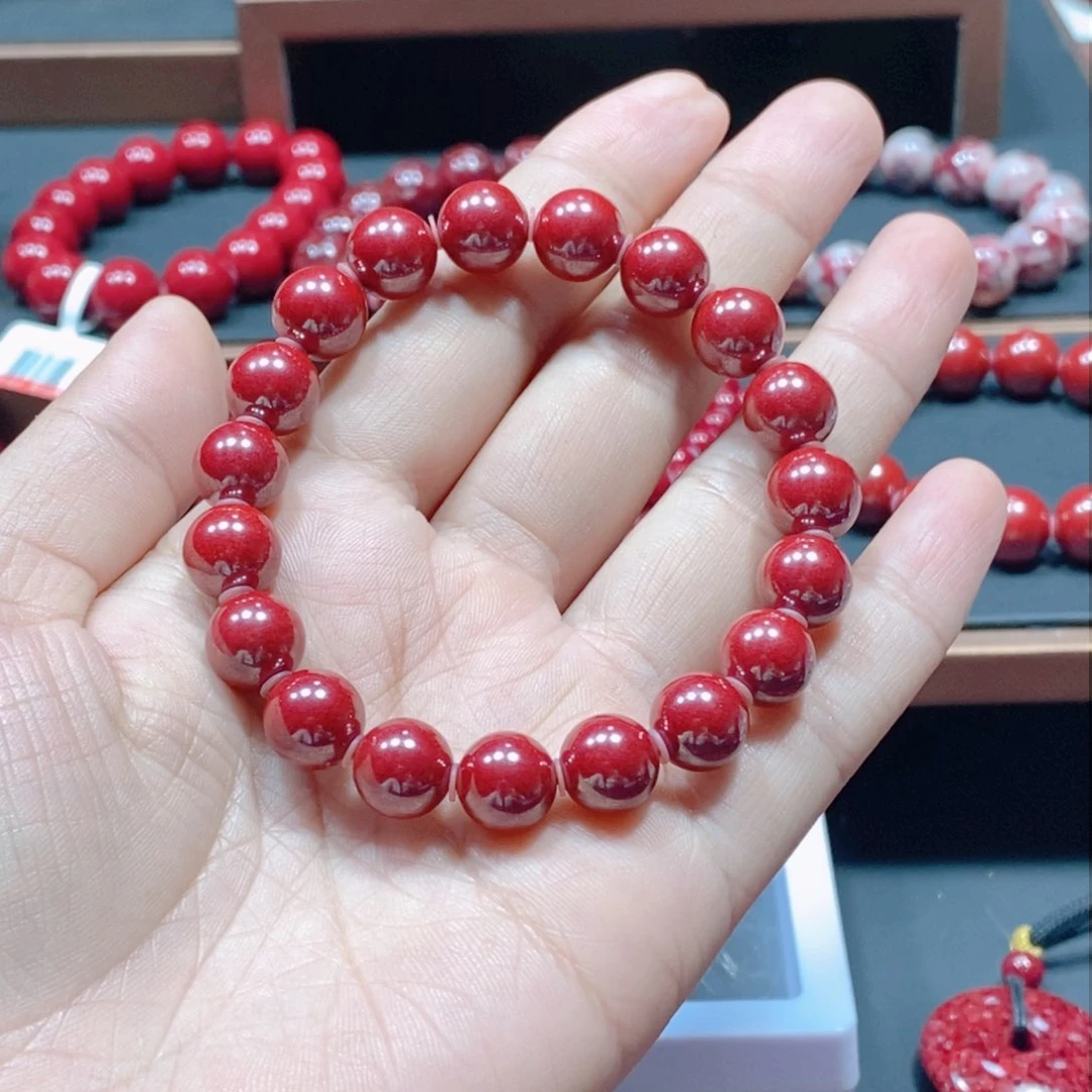 天然辰砂天然原矿卡10的18颗穿好