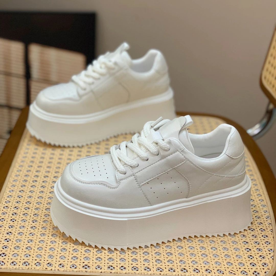 小个子轻便厚底真皮小白鞋女2025春秋季新款韩版百搭系带休闲板鞋