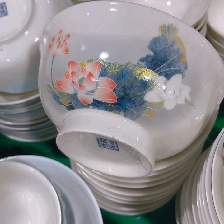 瓷片高脚六寸面碗四个微瑕