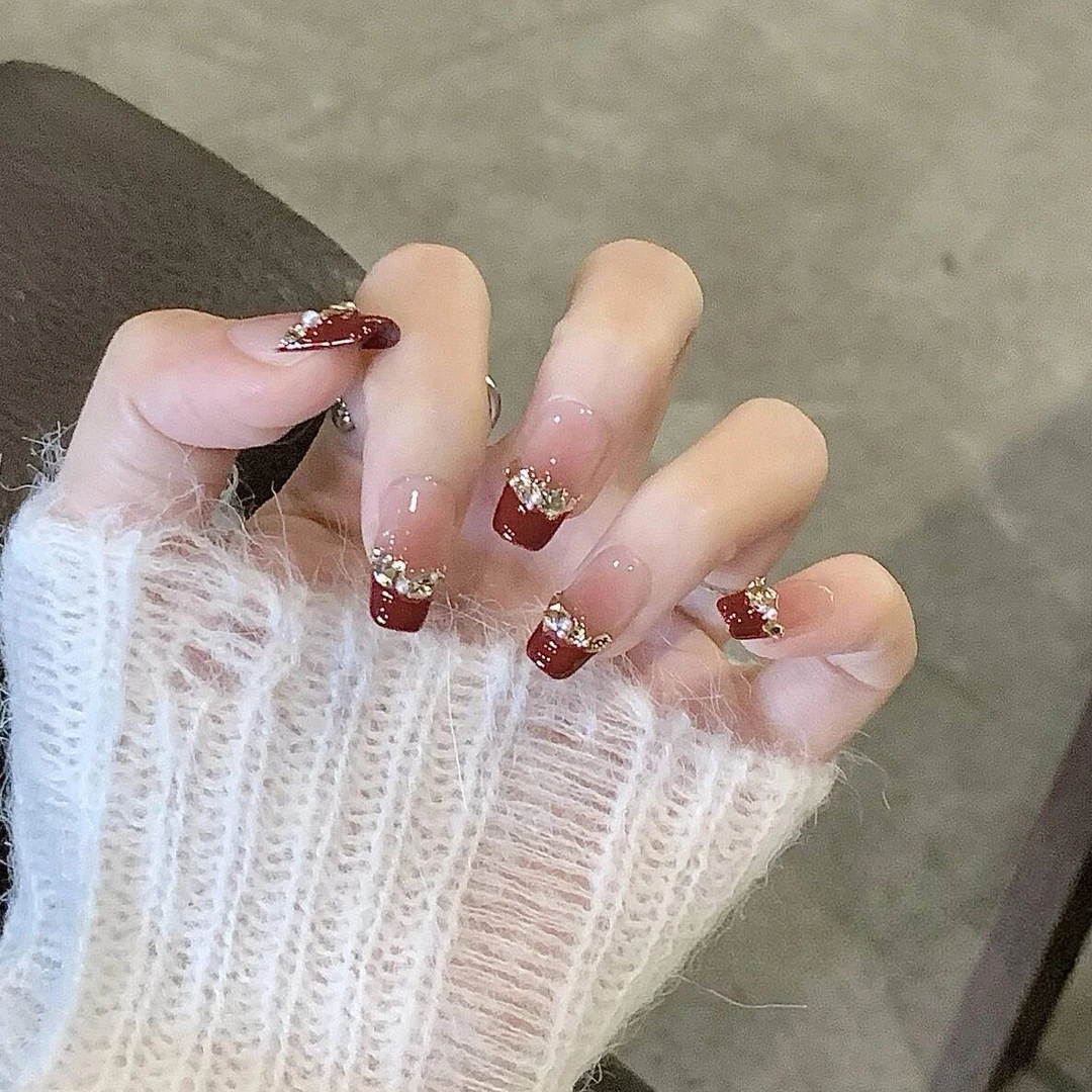 新年秋冬酒红法式美甲穿戴甲片显白爆闪指甲片ins风美甲片指甲贴