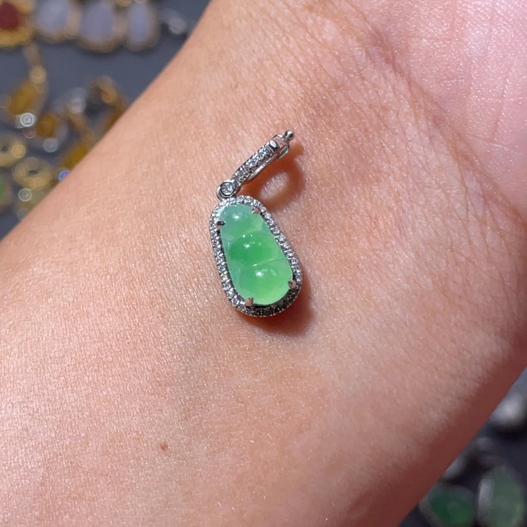 吊坠(不含链)18K金镶嵌翡翠