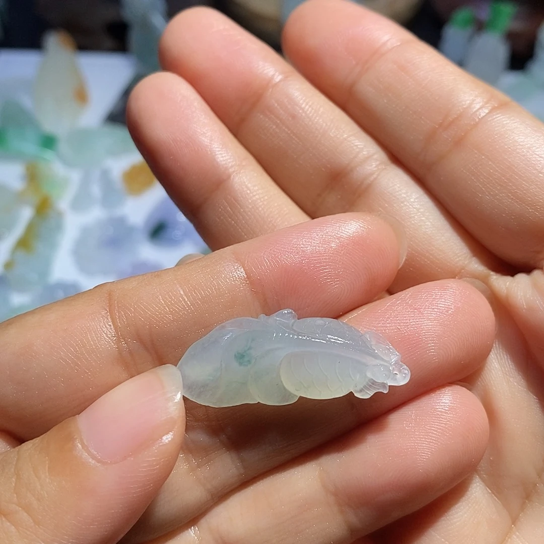 定制翡翠未镶嵌鱼