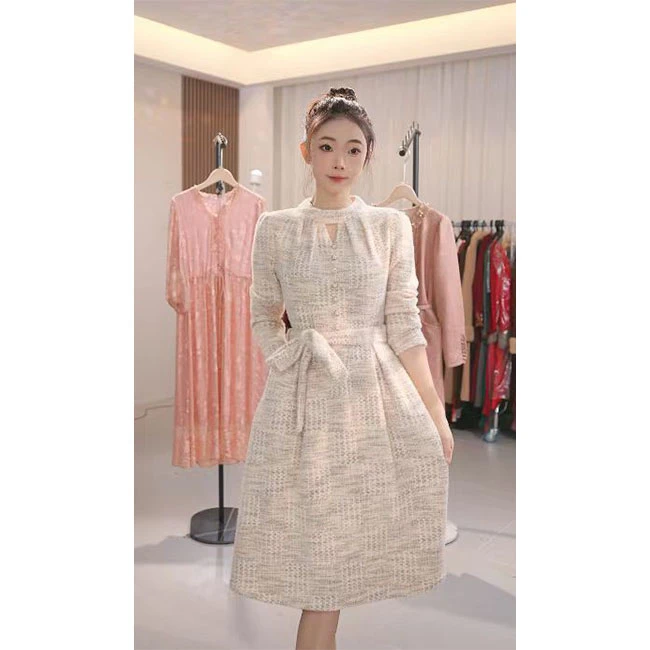 L620 法式高级感名媛小香风连衣裙2024年秋冬新款圆领镂空收腰裙