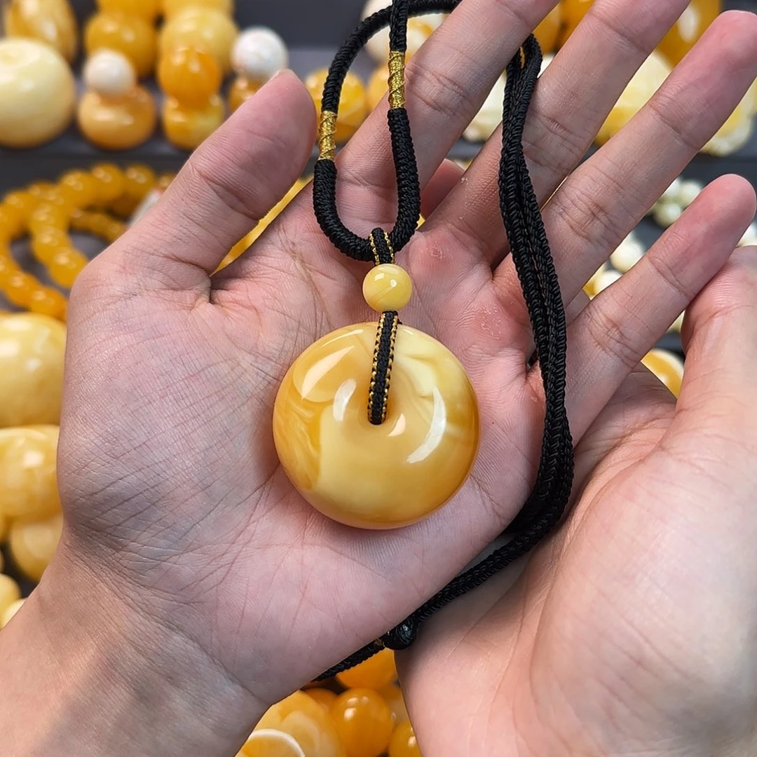 L***L未镶嵌琥珀珠宝奇石