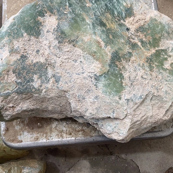 老***Q蛇纹石玉未镶嵌天然岫玉多样性发一