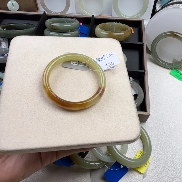 和田玉手镯未镶嵌玲珑美镯54.1