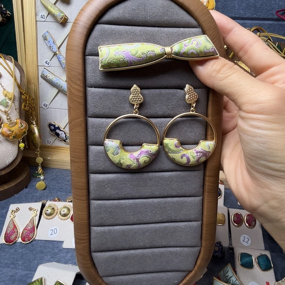 莱赛尔纤维上久楷绿蔓草