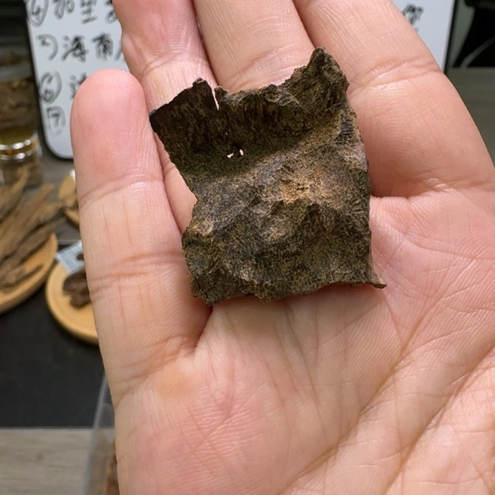 海南沉水包头3.4克