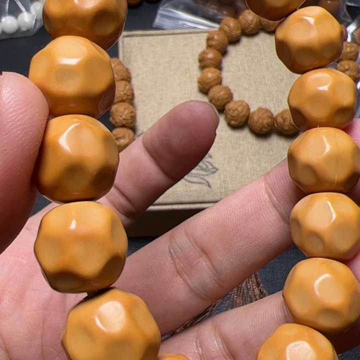 猴头核桃手串卡都