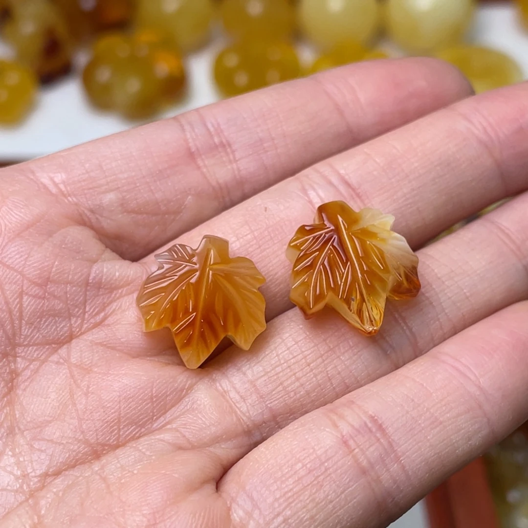 琥珀吊坠(不含链)未镶嵌达****?