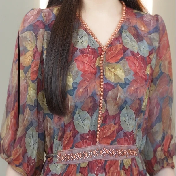 春季植物花卉吸汗方领纯色连衣裙气质碎花法式女装夏季裙子