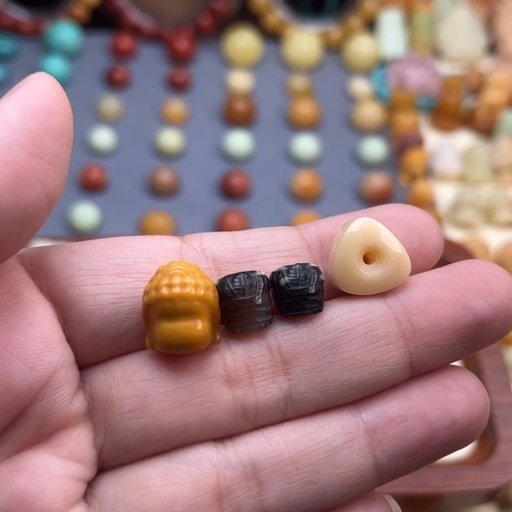 未镶嵌石英质玉（缅黄）珠宝半成品