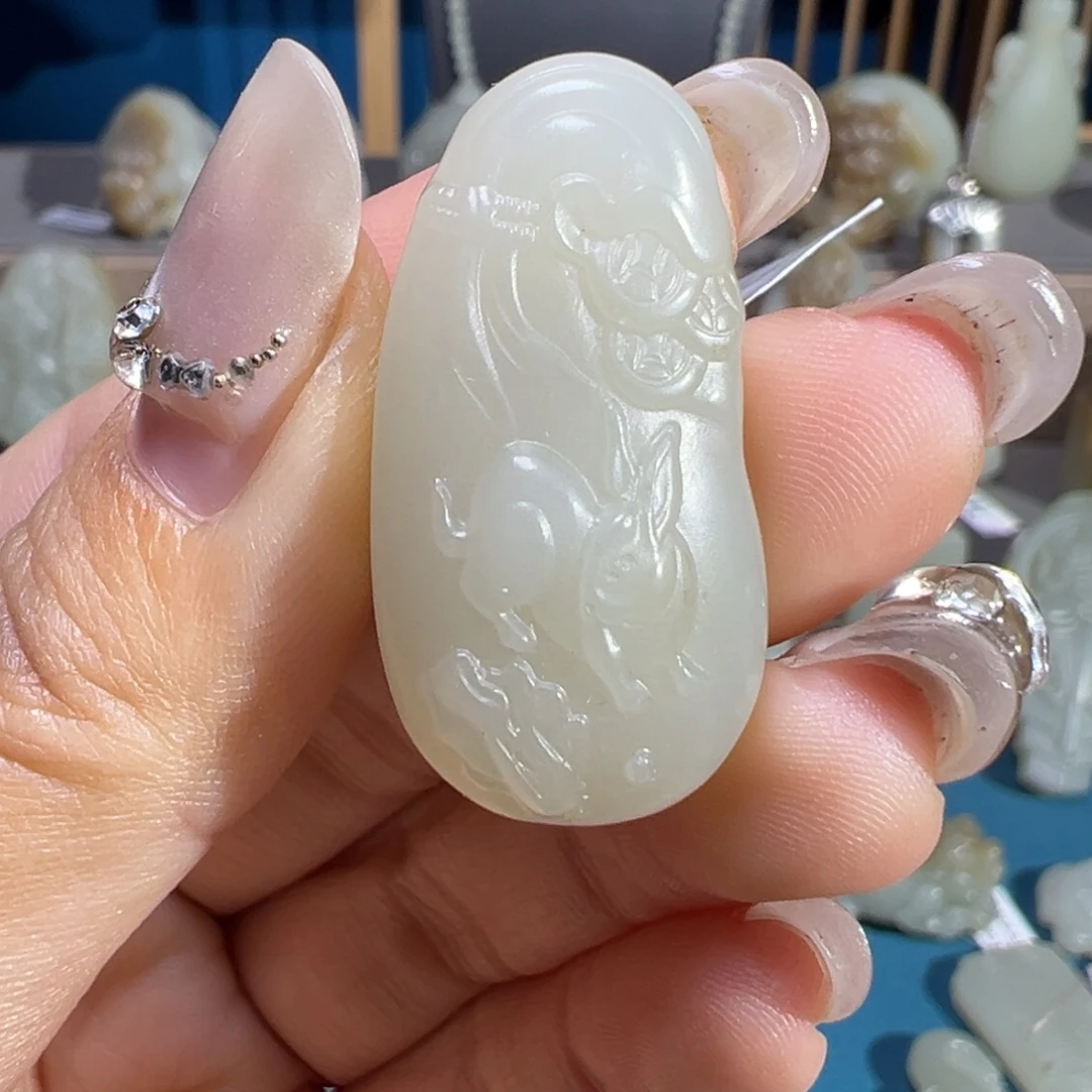 和田玉（糖玉）未镶嵌颈饰