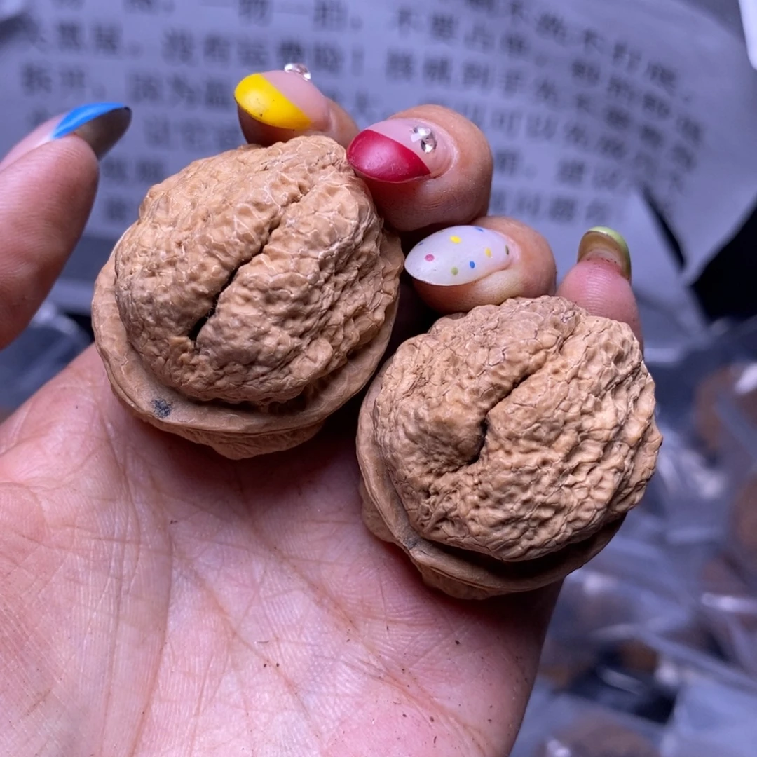 把件文玩核桃云南野生铁核桃193号41mm虚尖