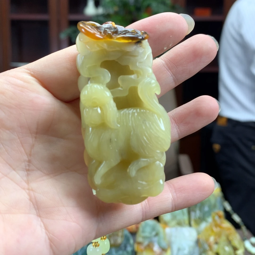 未镶嵌蛇纹石玉颈饰