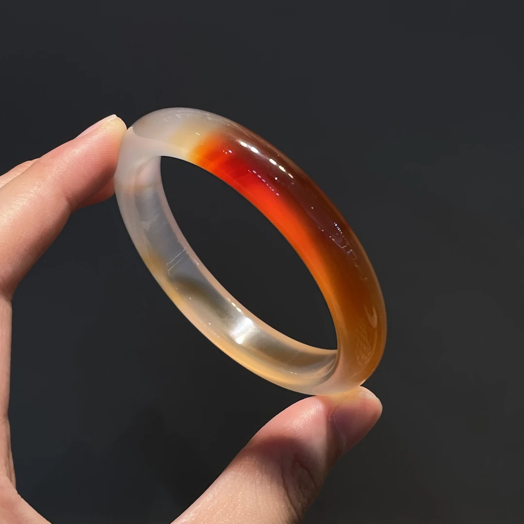 圈口56+正圈鸿运当头白底红色飘糖飘纹飘棉-玛瑙