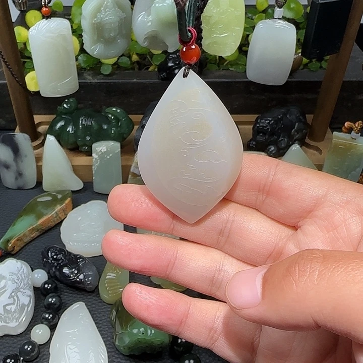 和田玉未镶嵌挂件