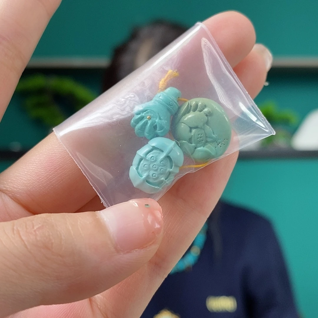 绿松石未镶嵌珠宝奇石