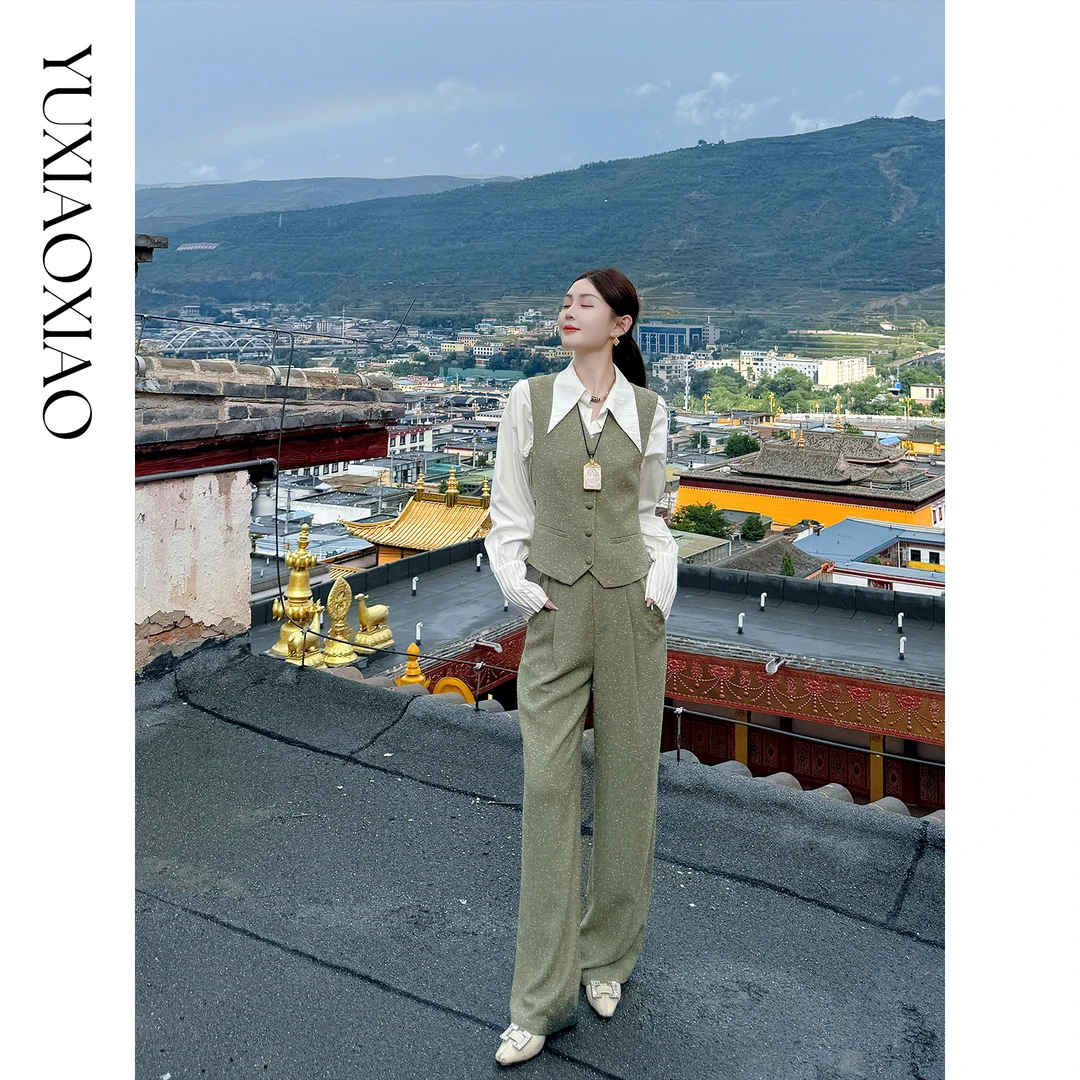 余潇潇【出街老钱】时尚高质地双唇口袋V领马夹&宽松长裤套装