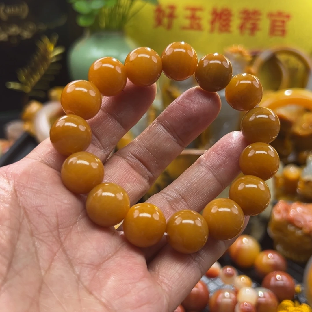 石英质玉未镶嵌颈饰