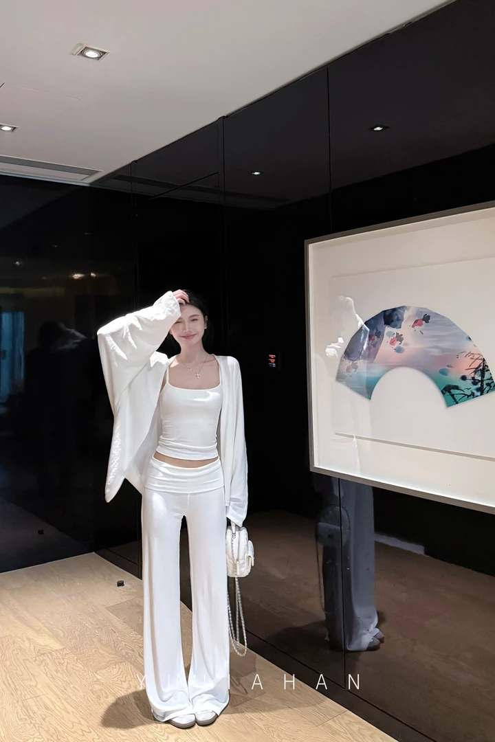 YUJIAHAN于佳含-松弛感三件套女吊带背心针织开衫休闲裤修身套装