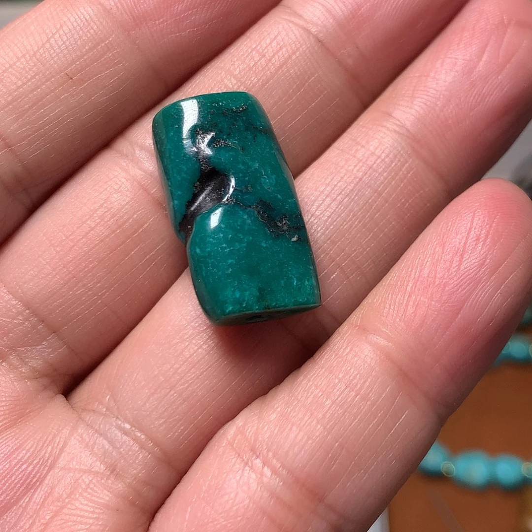 庭***）绿松石未镶嵌珠宝奇石