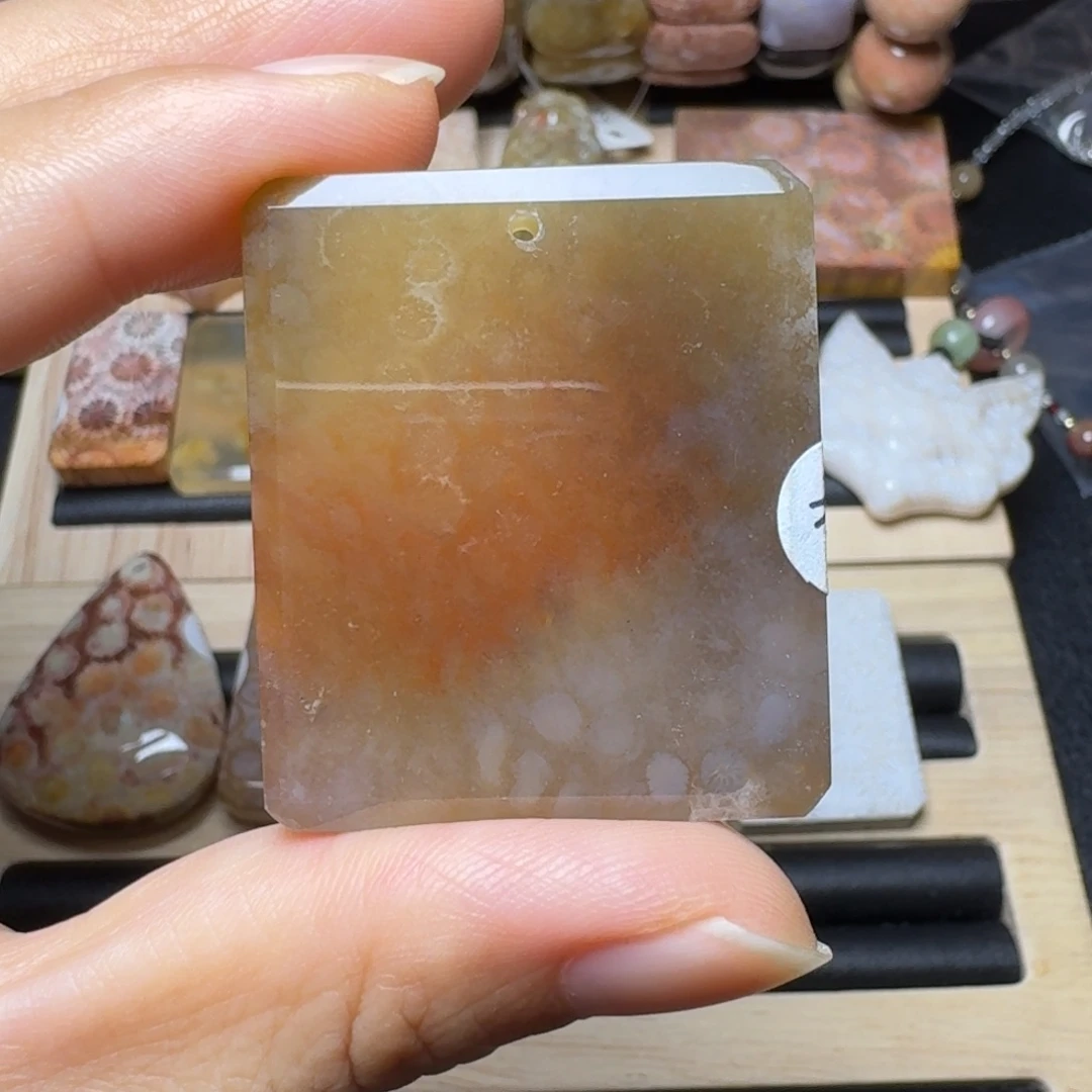 硅化玉未镶嵌楼兰色