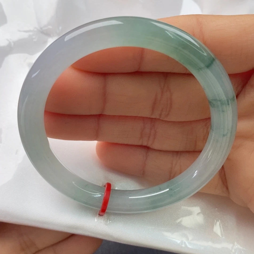 翡翠手镯（圆镯）未镶嵌