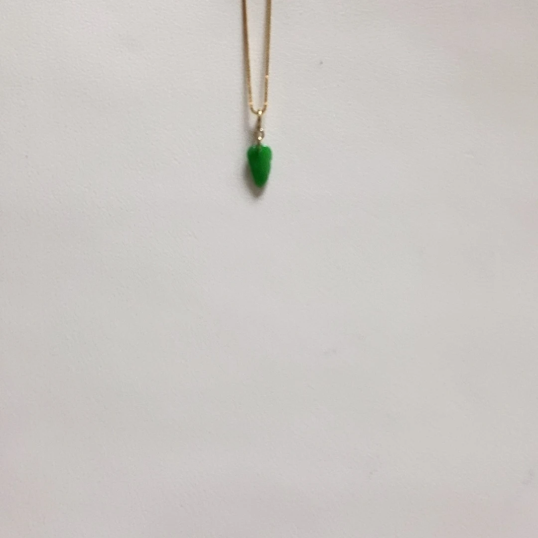 翡翠18K金镶嵌颈饰简单