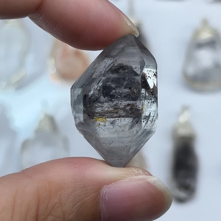 颈饰未镶嵌水晶隐山闪灵钻30mm+