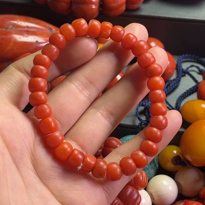 颈饰玻璃老*人琉璃………….