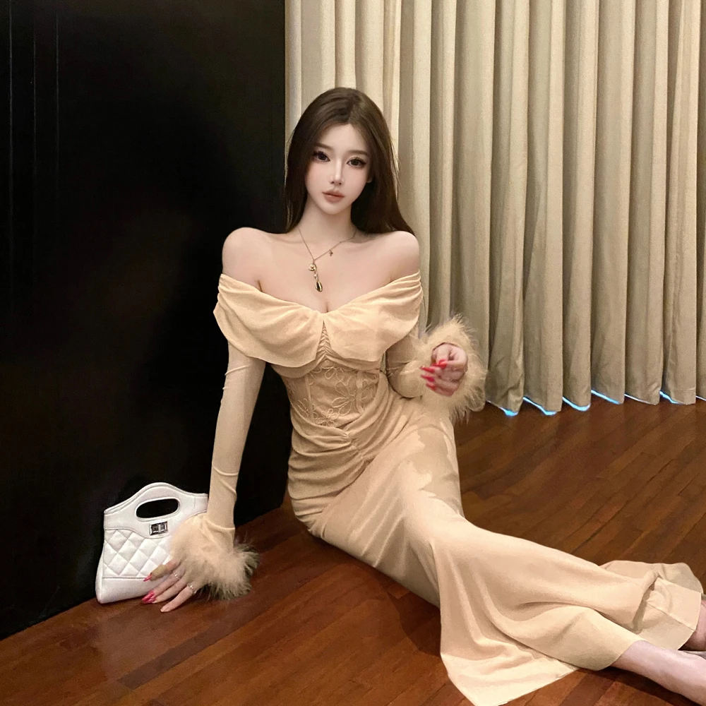 纯欲性感一字肩蕾丝拼接毛毛长袖设计感气质收腰鱼尾辣妹连衣裙女