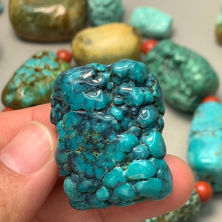 绿松石未镶嵌颈饰