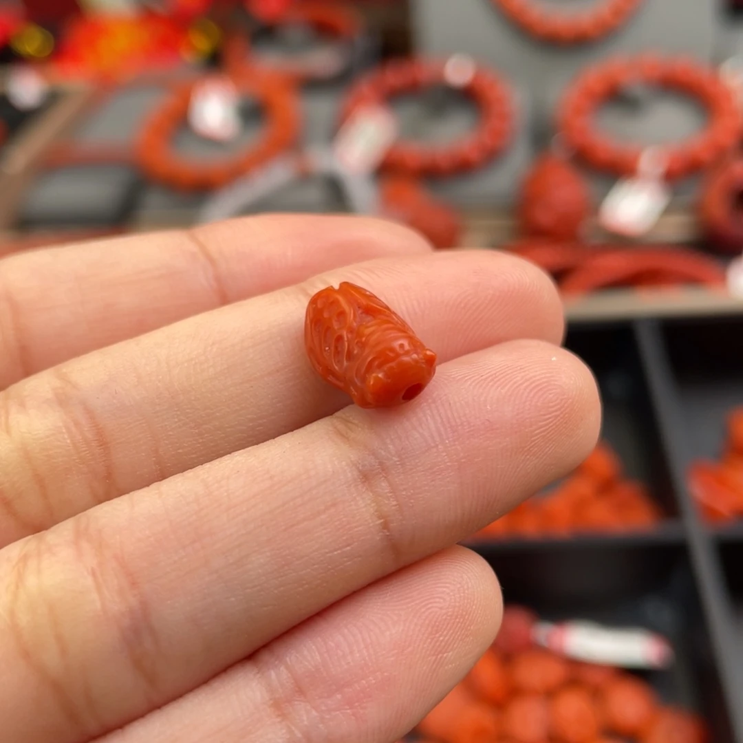 南红玛瑙雕刻件未镶嵌